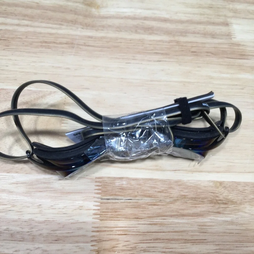 Speedo Vanquisher 2.0 Mirror Swimming Goggles Black Gold 0424 10743 New No Box